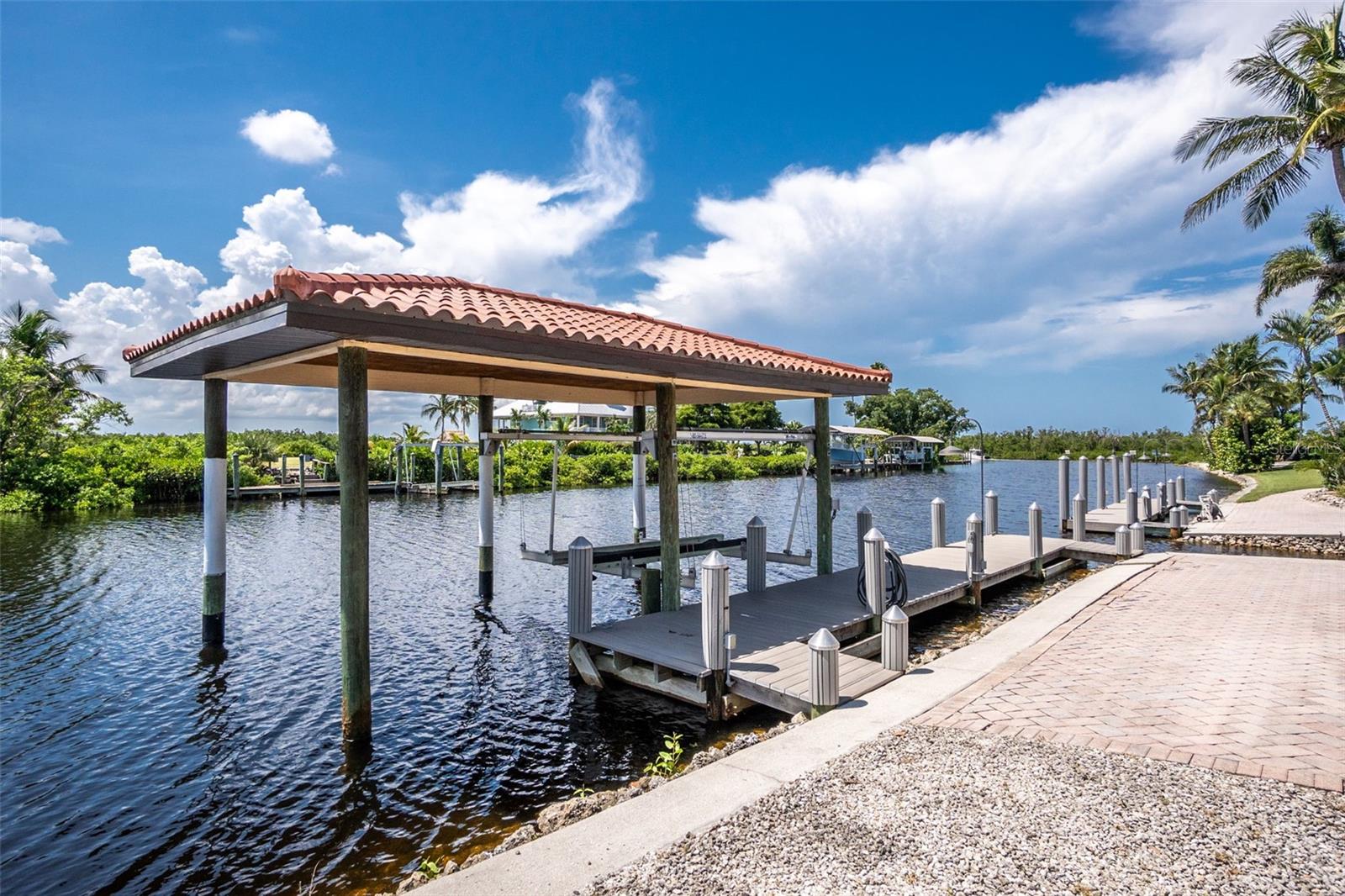 5566 RIVER BAY DR