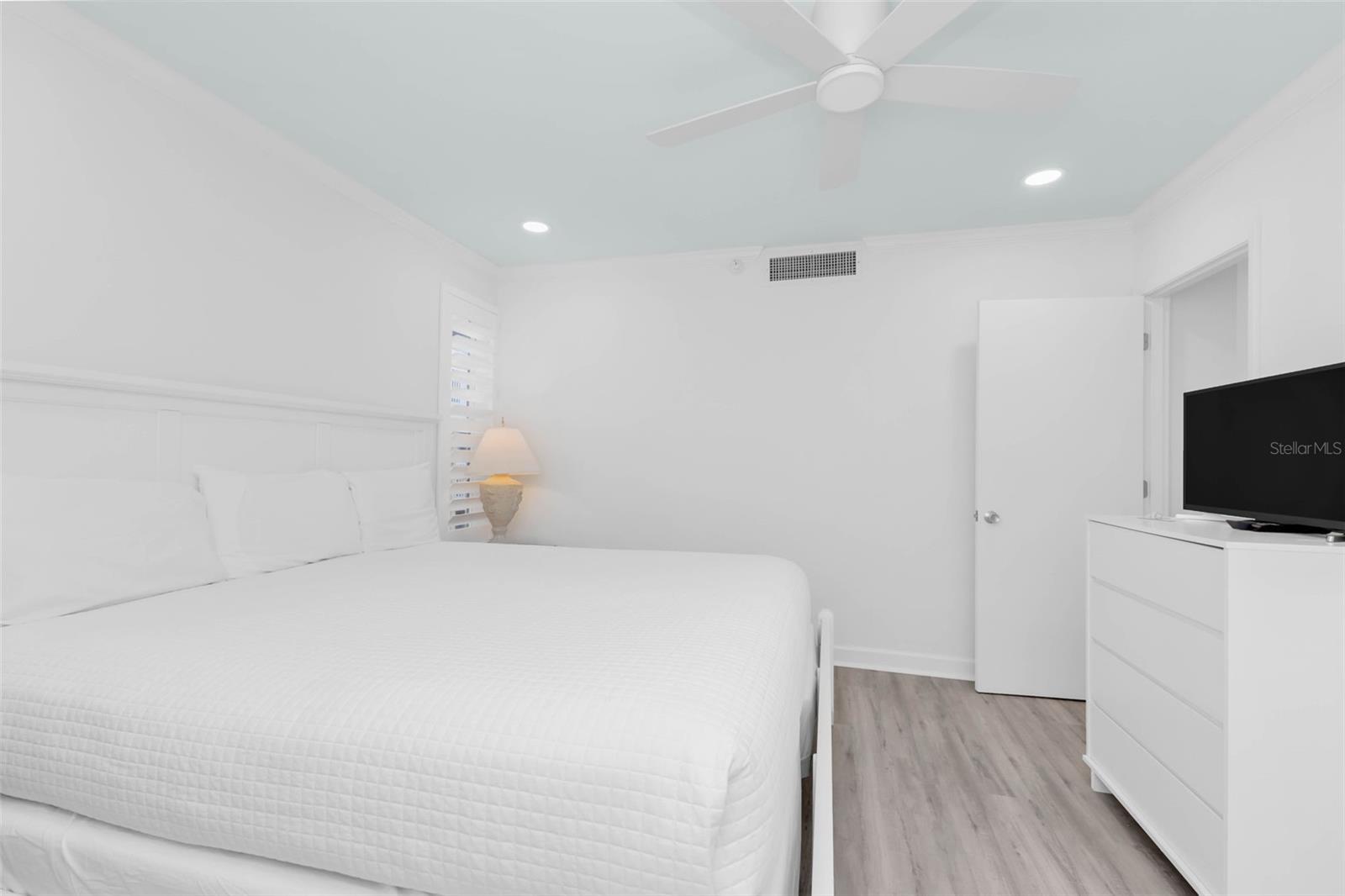 7454 PALM ISLAND DR #3311