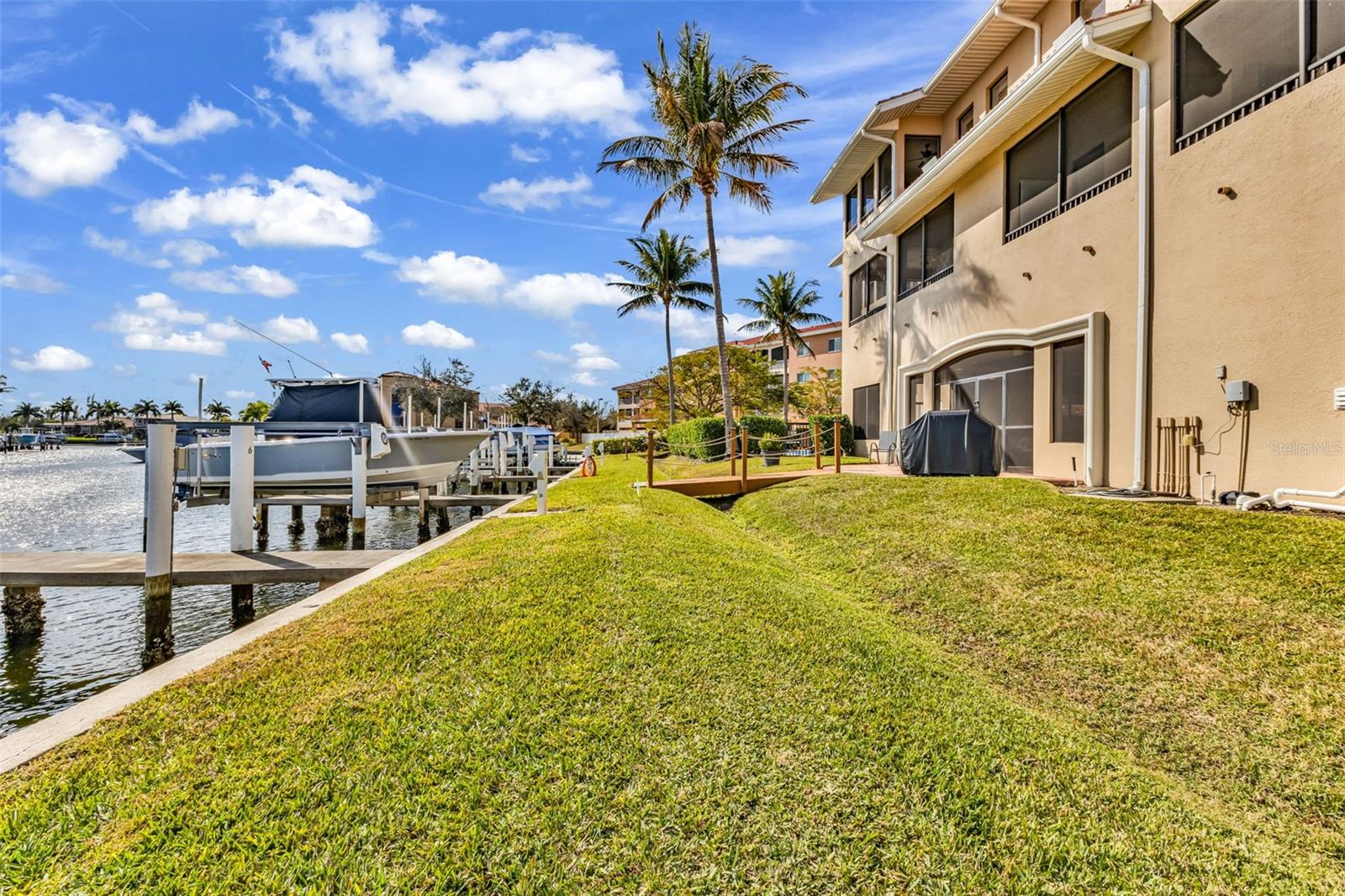 3308 PURPLE MARTIN DR #122