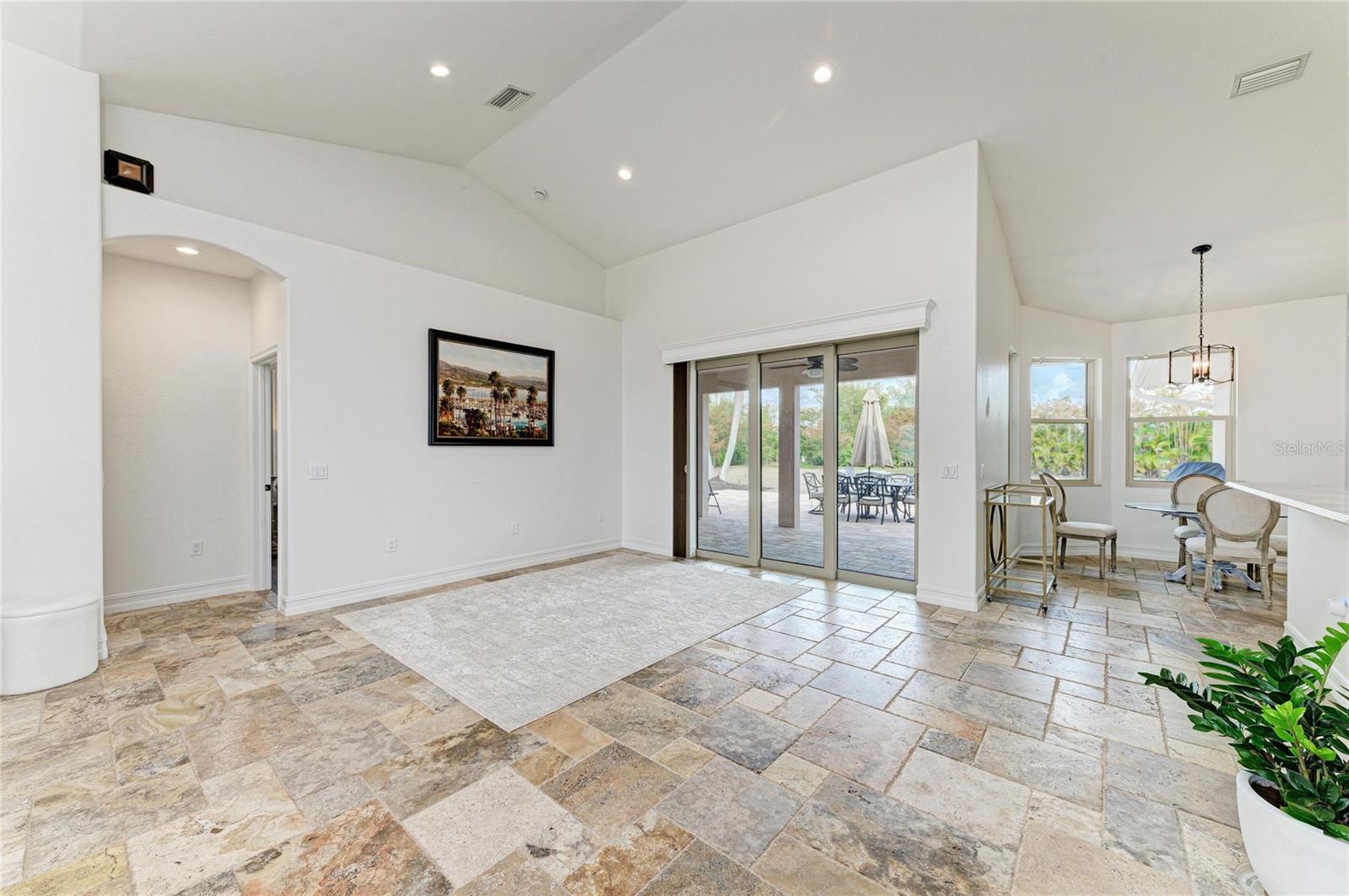 5348 PALANGOS DR
