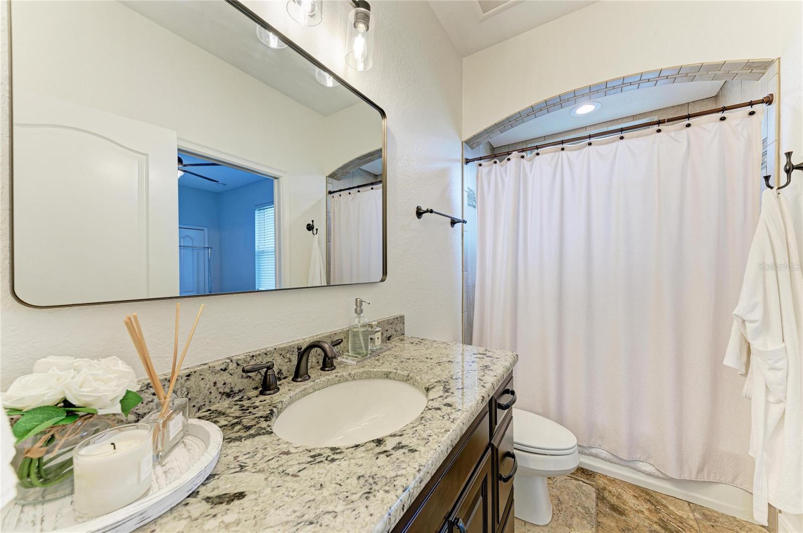 5348 PALANGOS DR