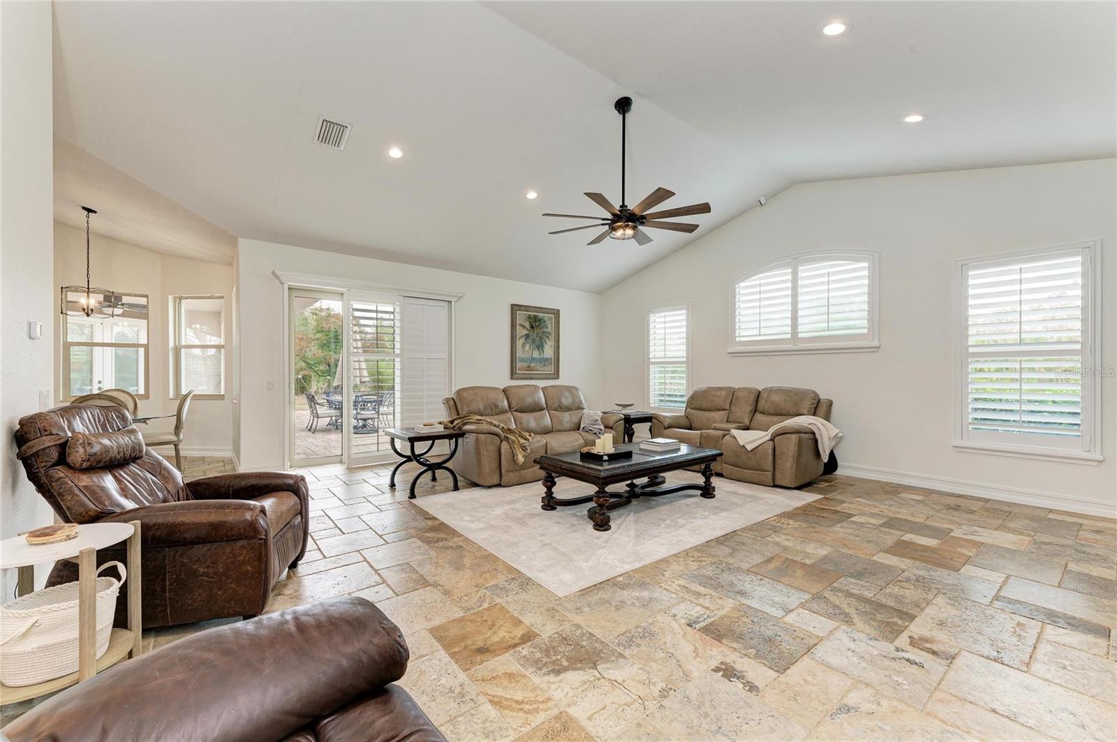 5348 PALANGOS DR