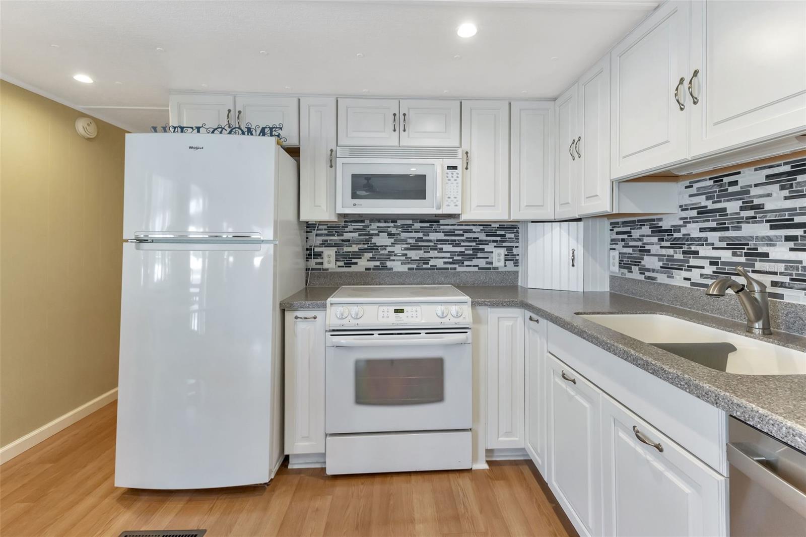 10100 BURNT STORE RD #118