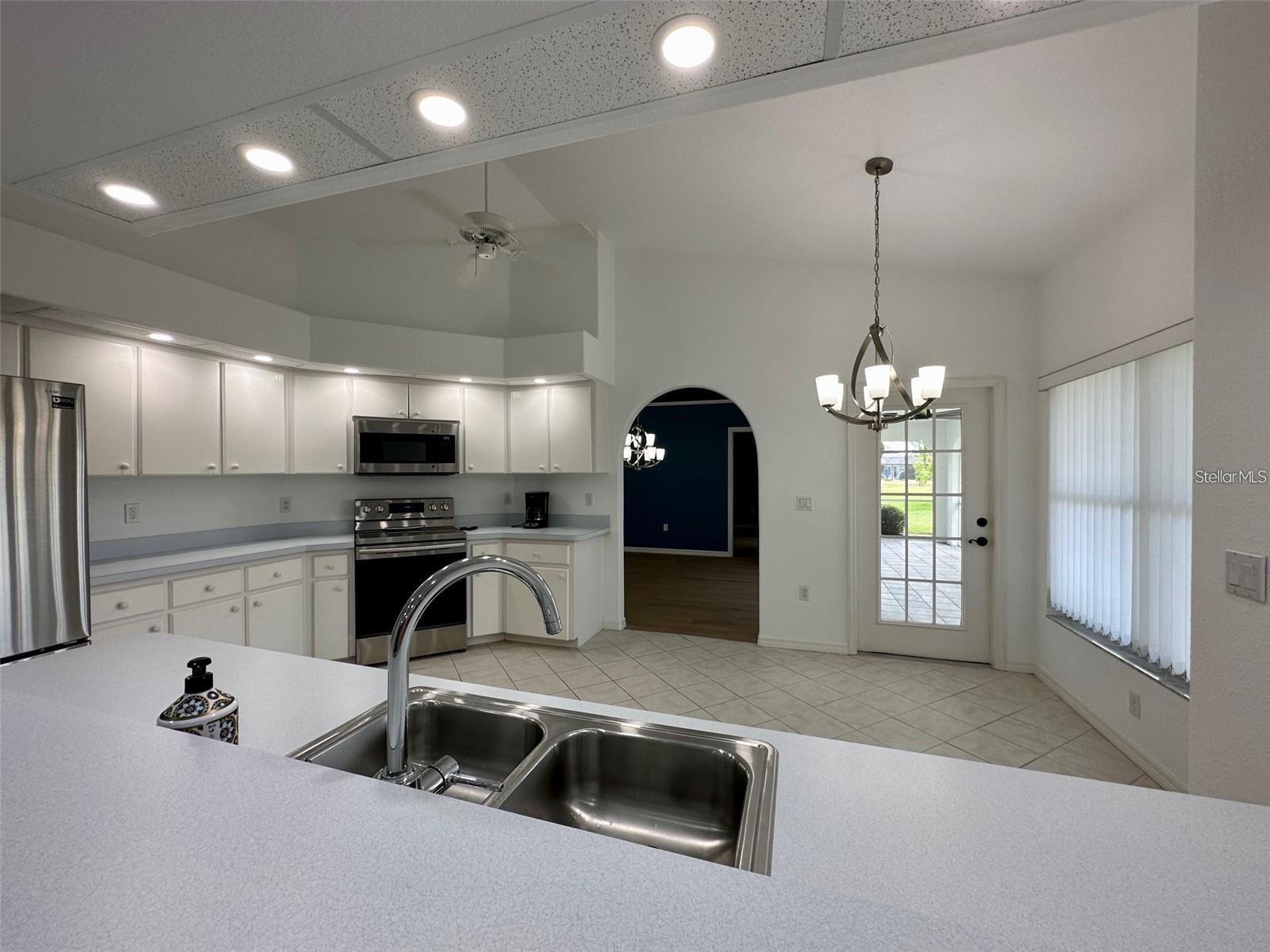 2169 ONONDAGA LN