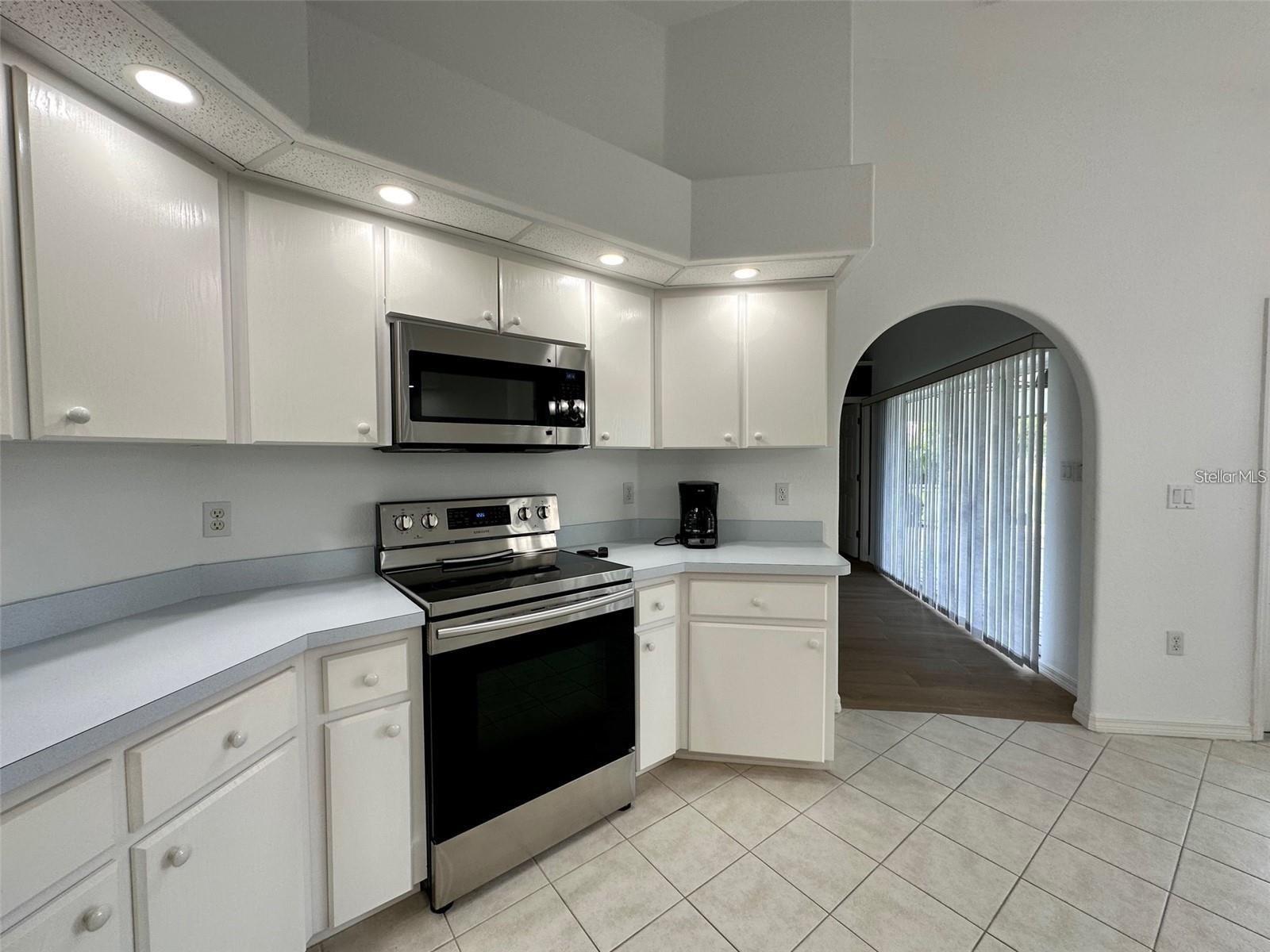 2169 ONONDAGA LN