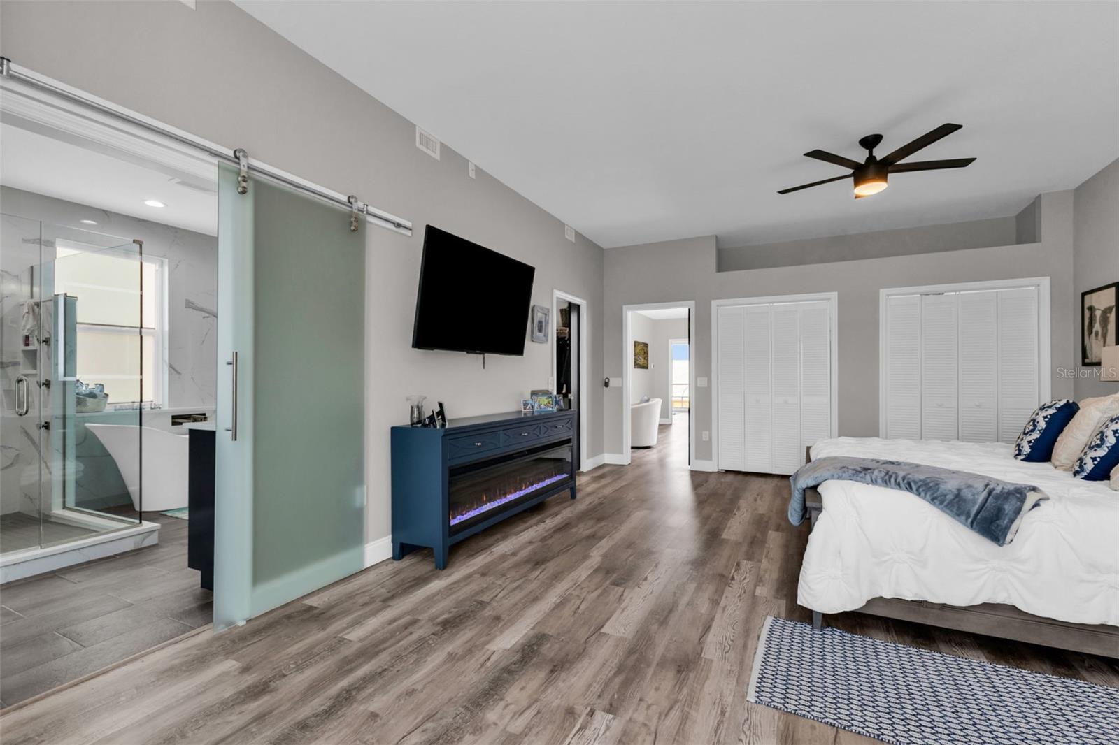 276 LEWIS CIR #112