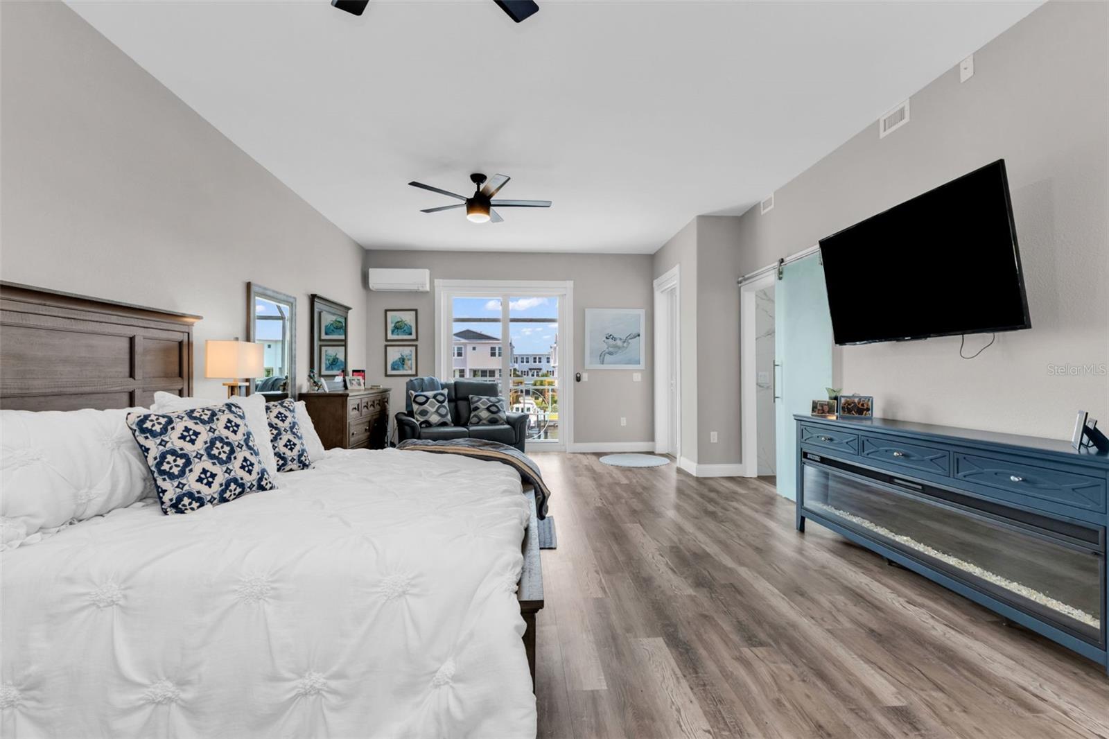 276 LEWIS CIR #112
