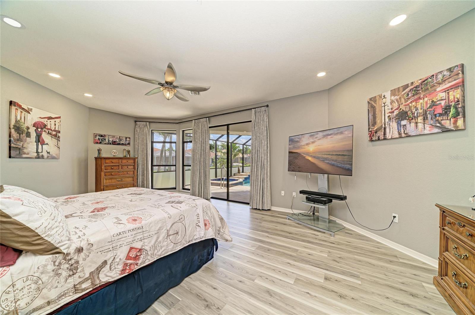 524 LA CARUNA CT