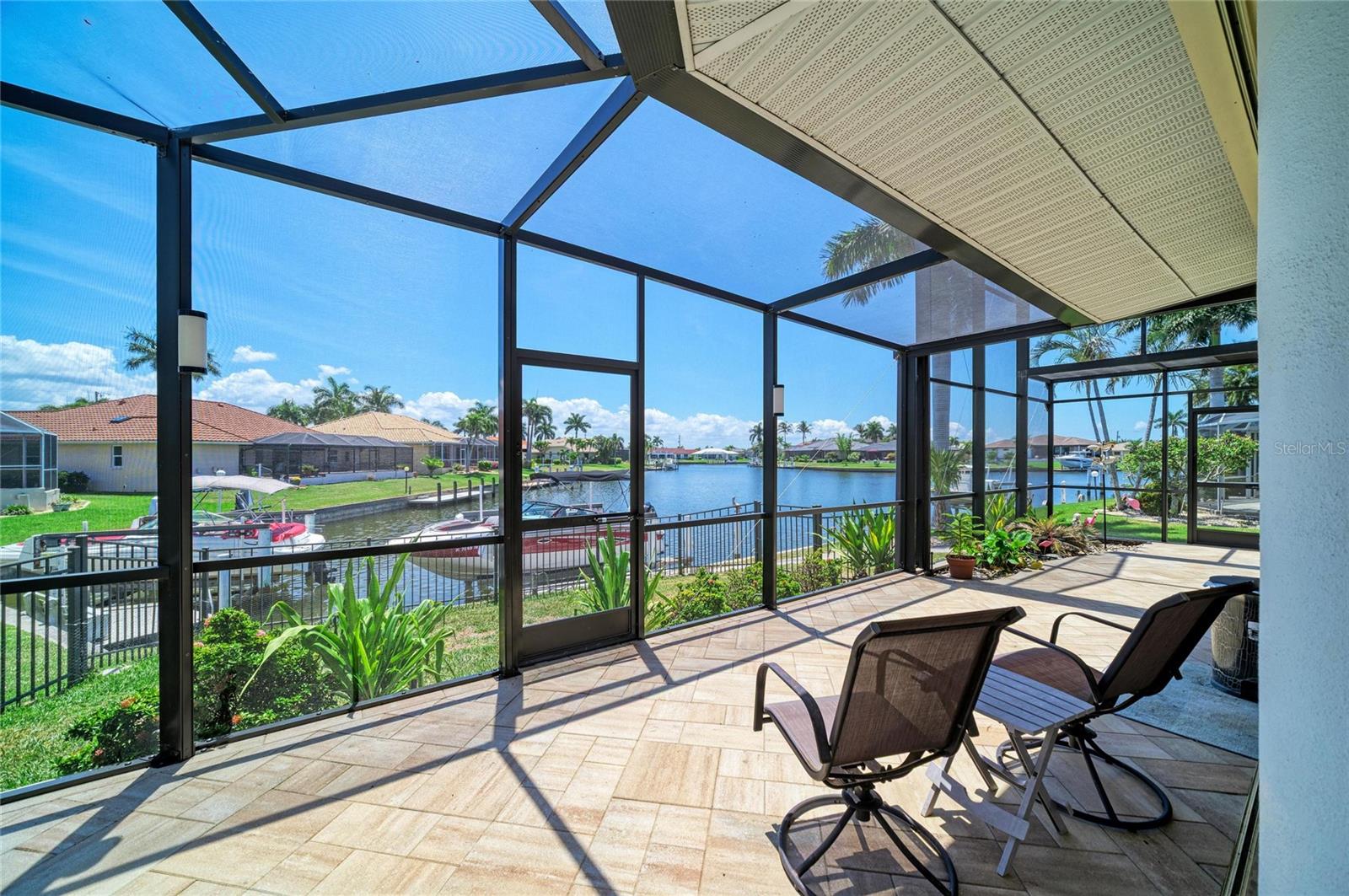 524 LA CARUNA CT