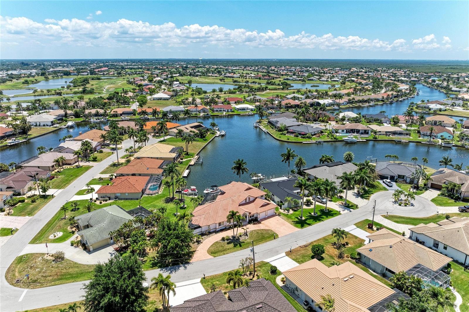 524 LA CARUNA CT