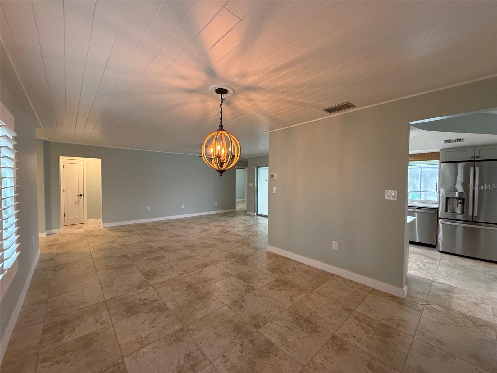2448 ROSA LN