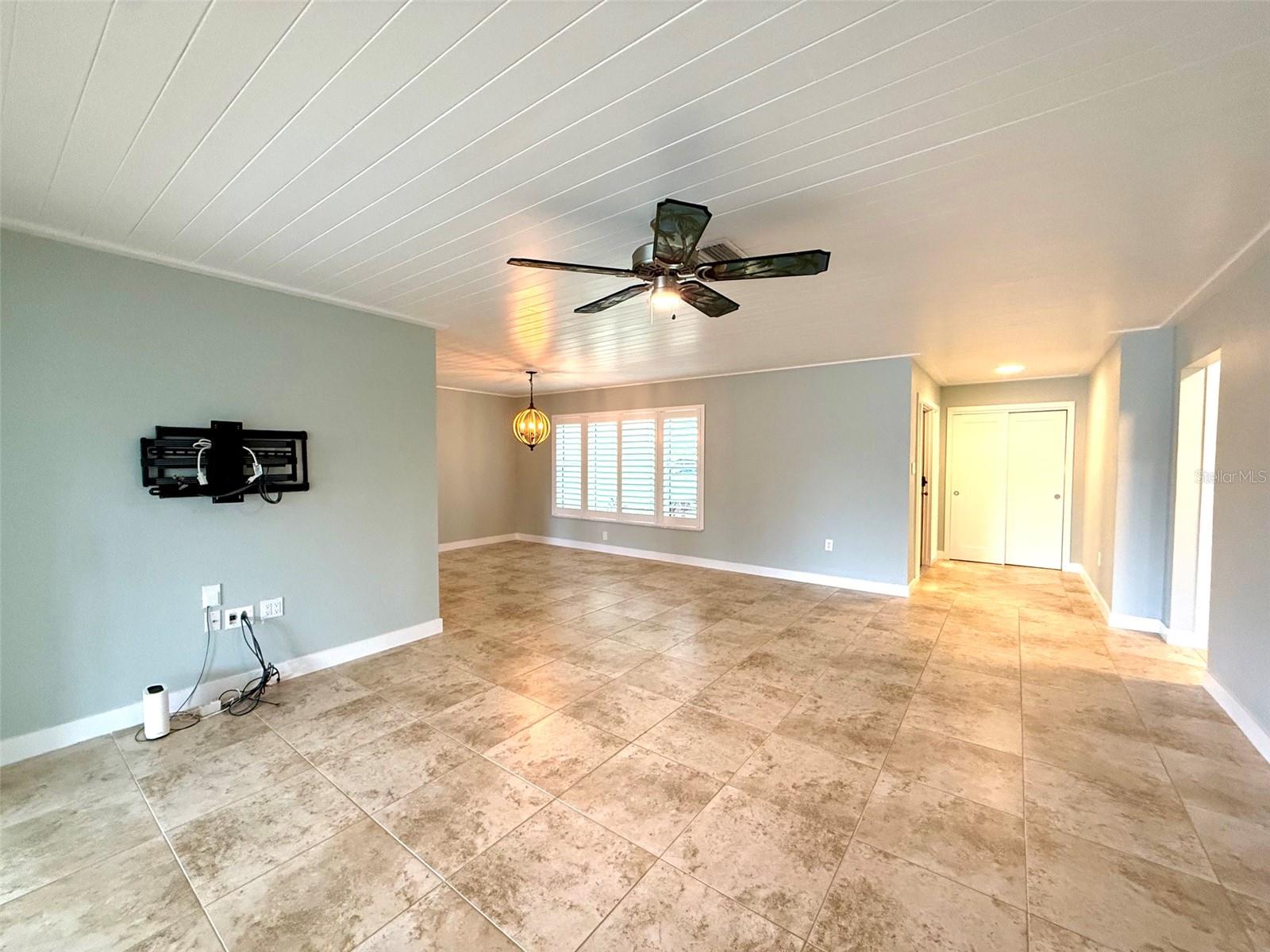 2448 ROSA LN