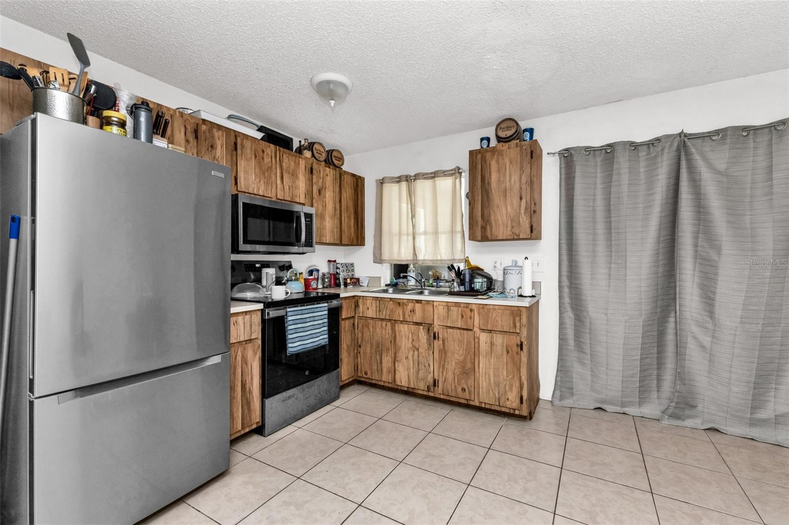 18617/18619 BARTOW BLVD