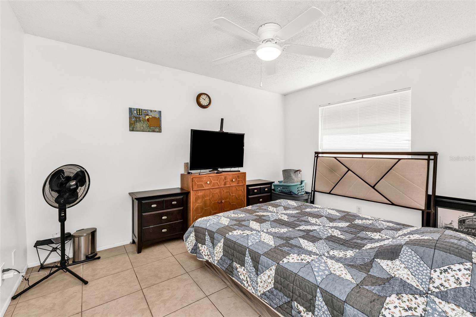18617/18619 BARTOW BLVD