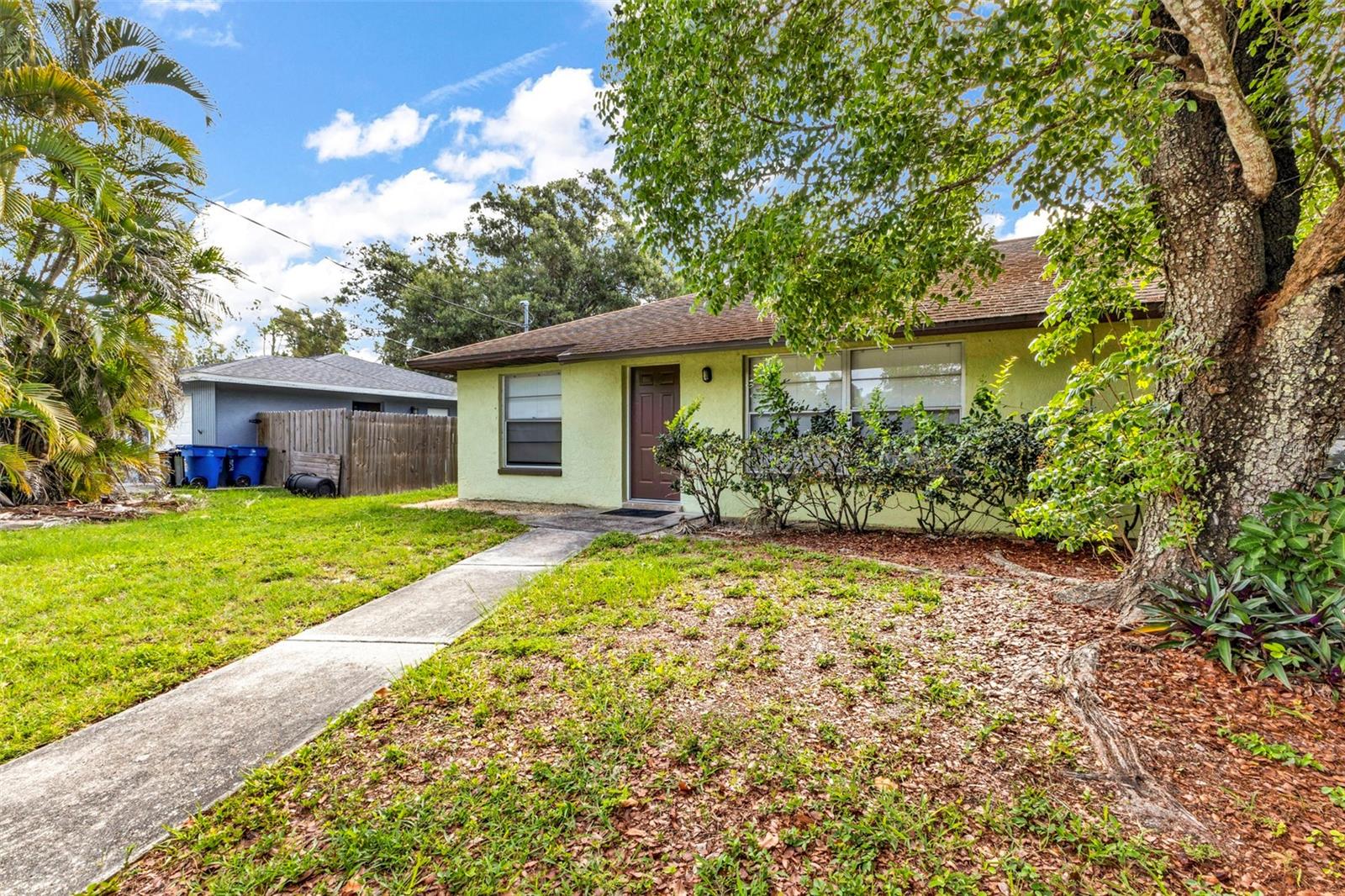 18617/18619 BARTOW BLVD