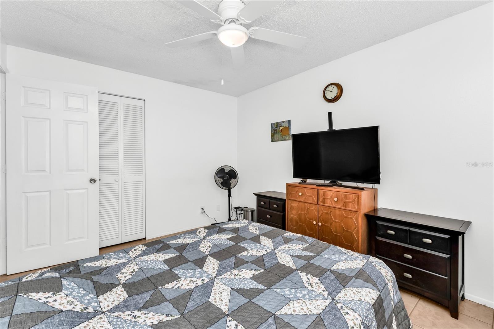 18617/18619 BARTOW BLVD