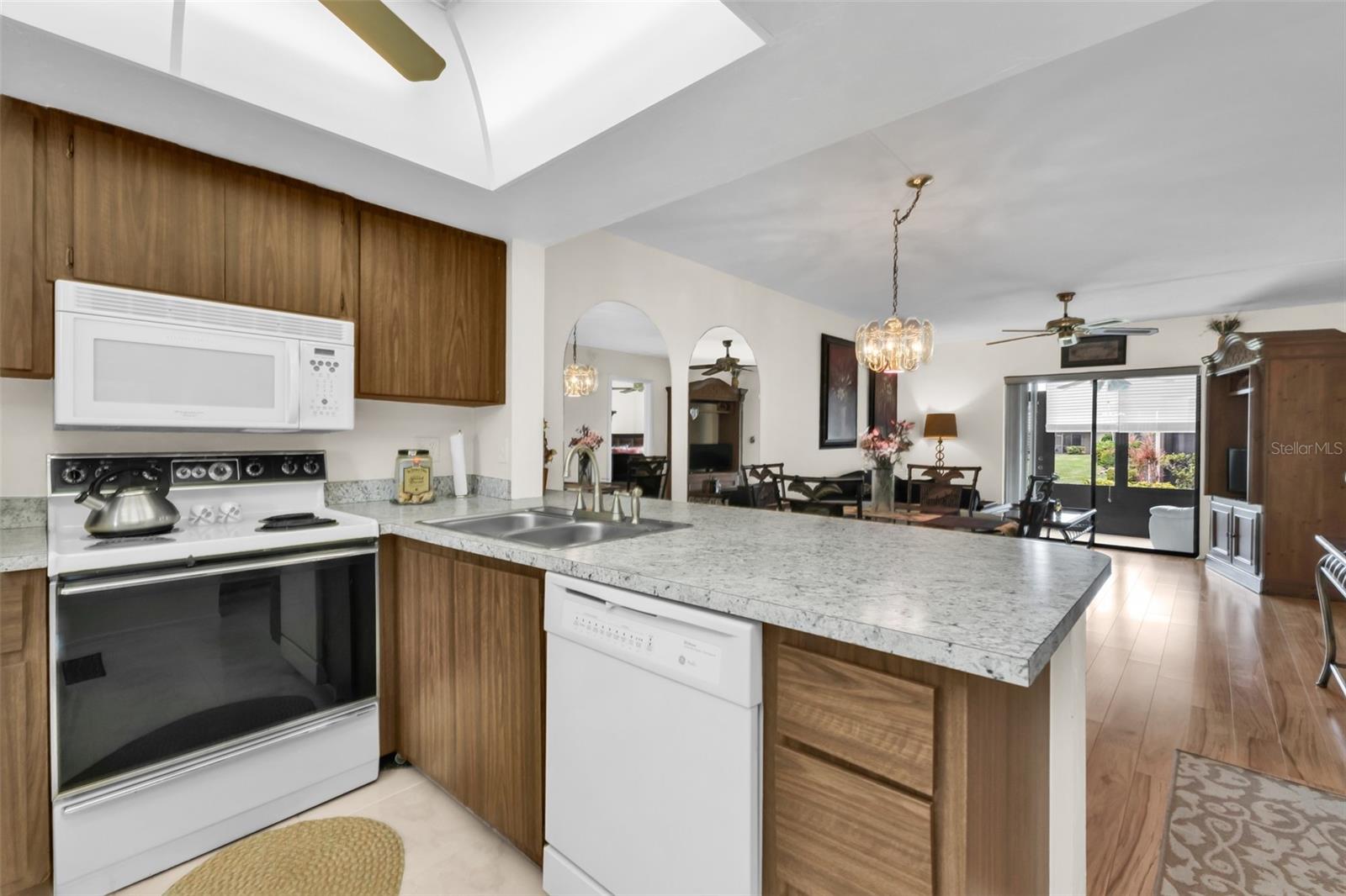 25225 RAMPART BLVD #1604
