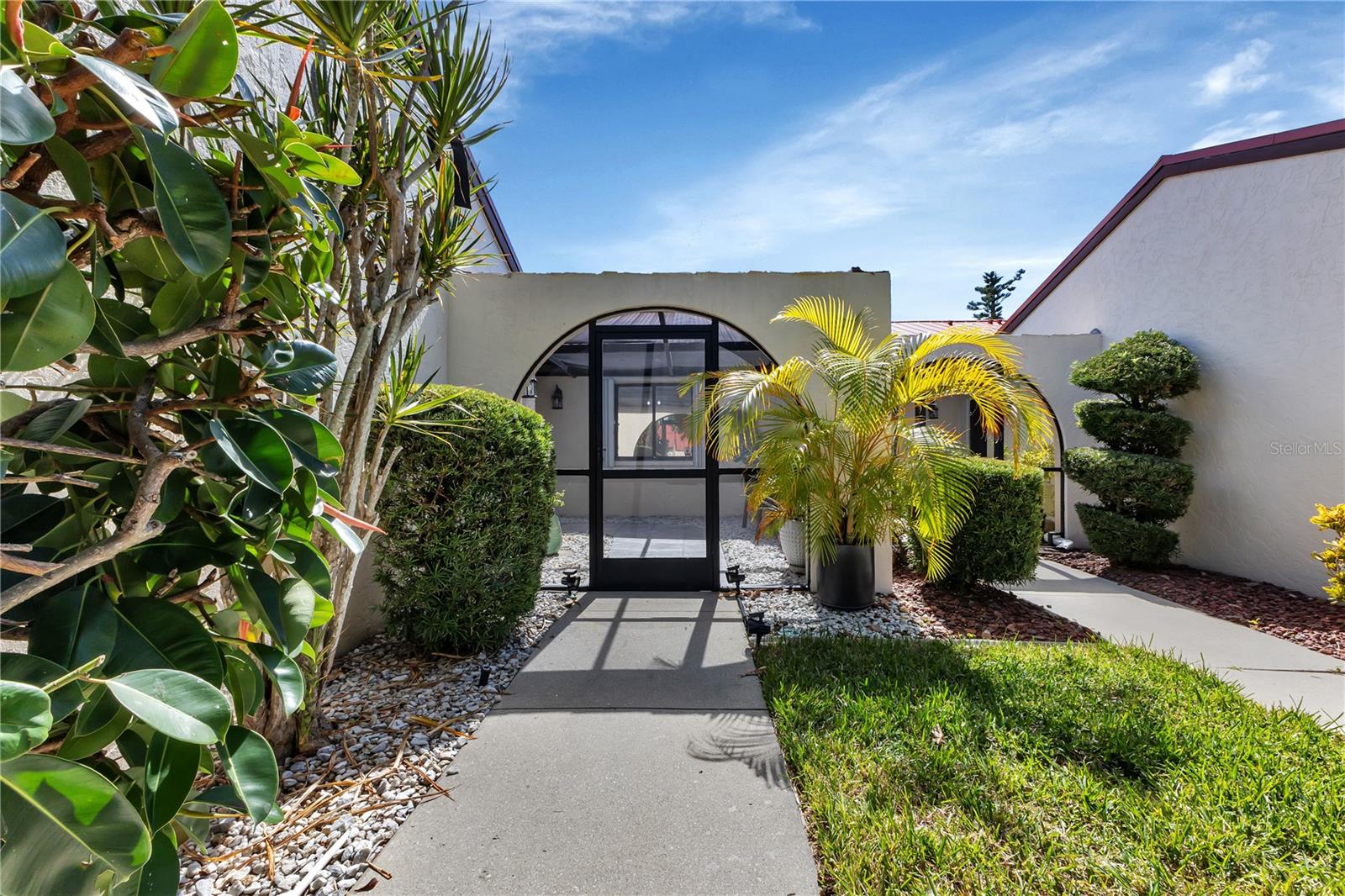 1780 DEBORAH DR #27