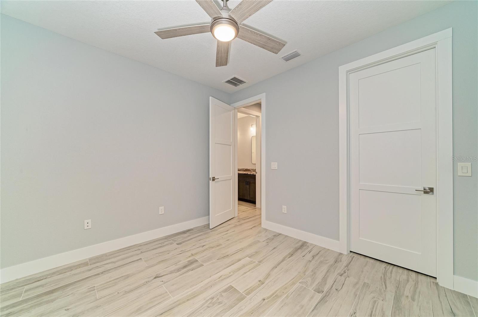490 SORRENTO CT