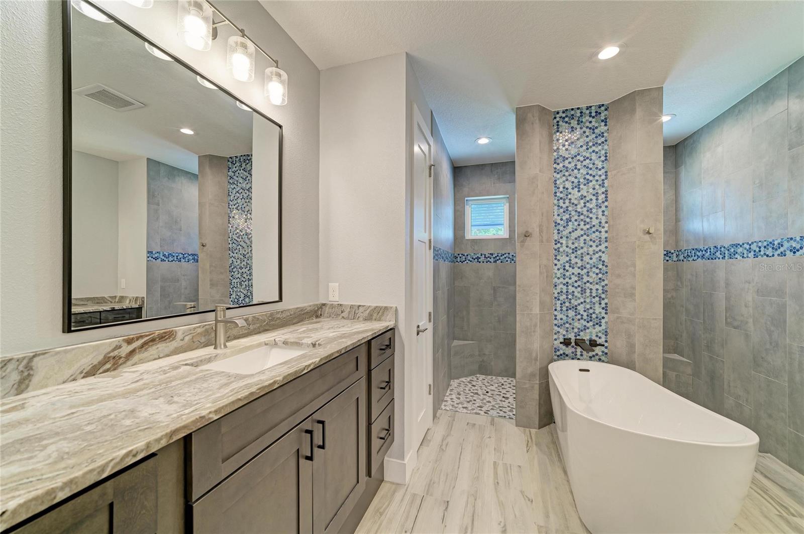 490 SORRENTO CT