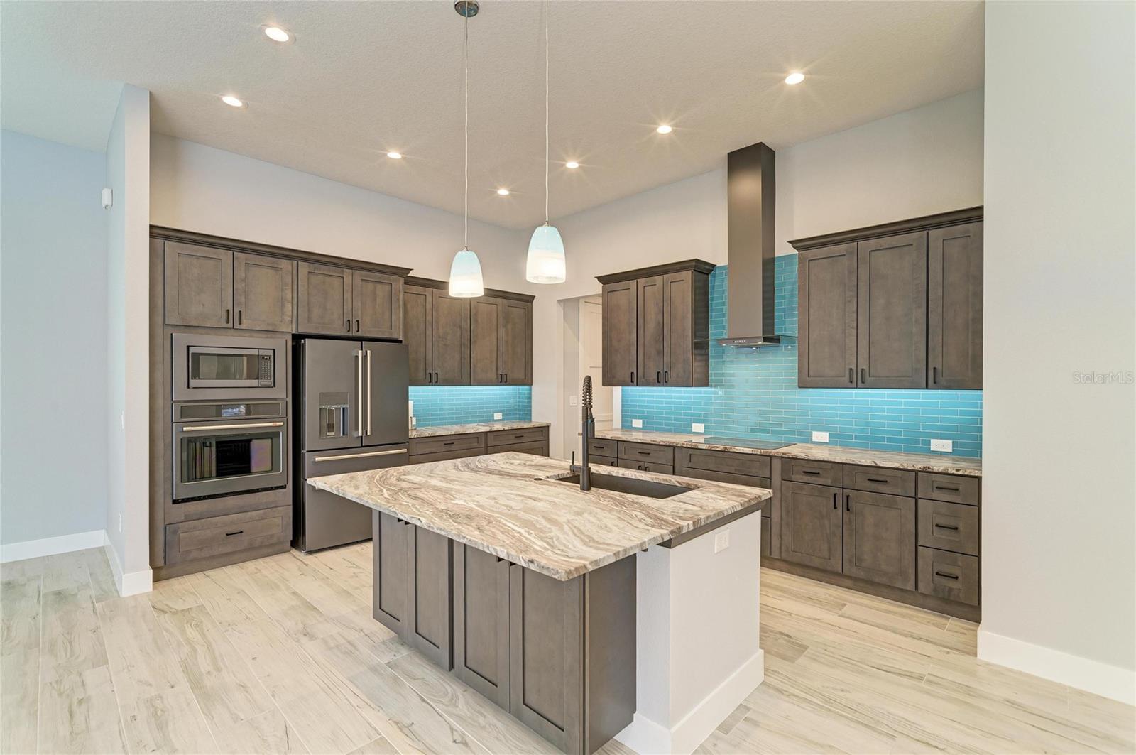 490 SORRENTO CT