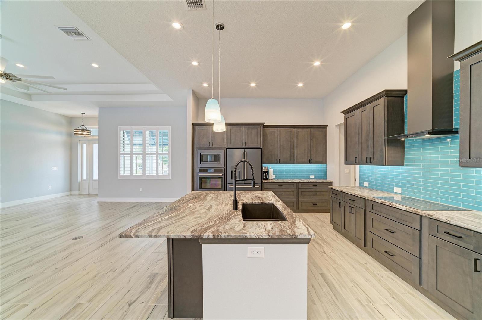 490 SORRENTO CT