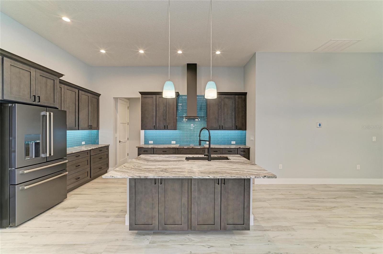 490 SORRENTO CT
