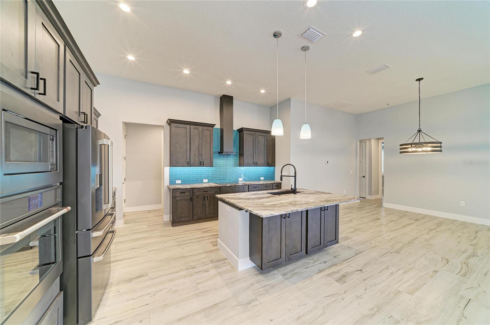 490 SORRENTO CT