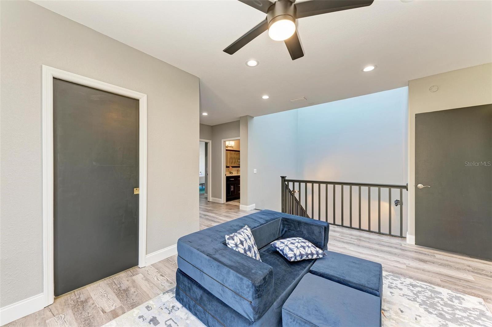 276 LEWIS CIR #112