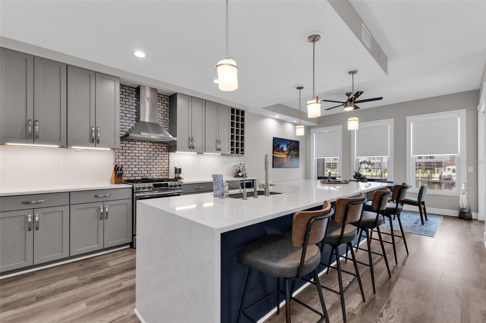 276 LEWIS CIR #112