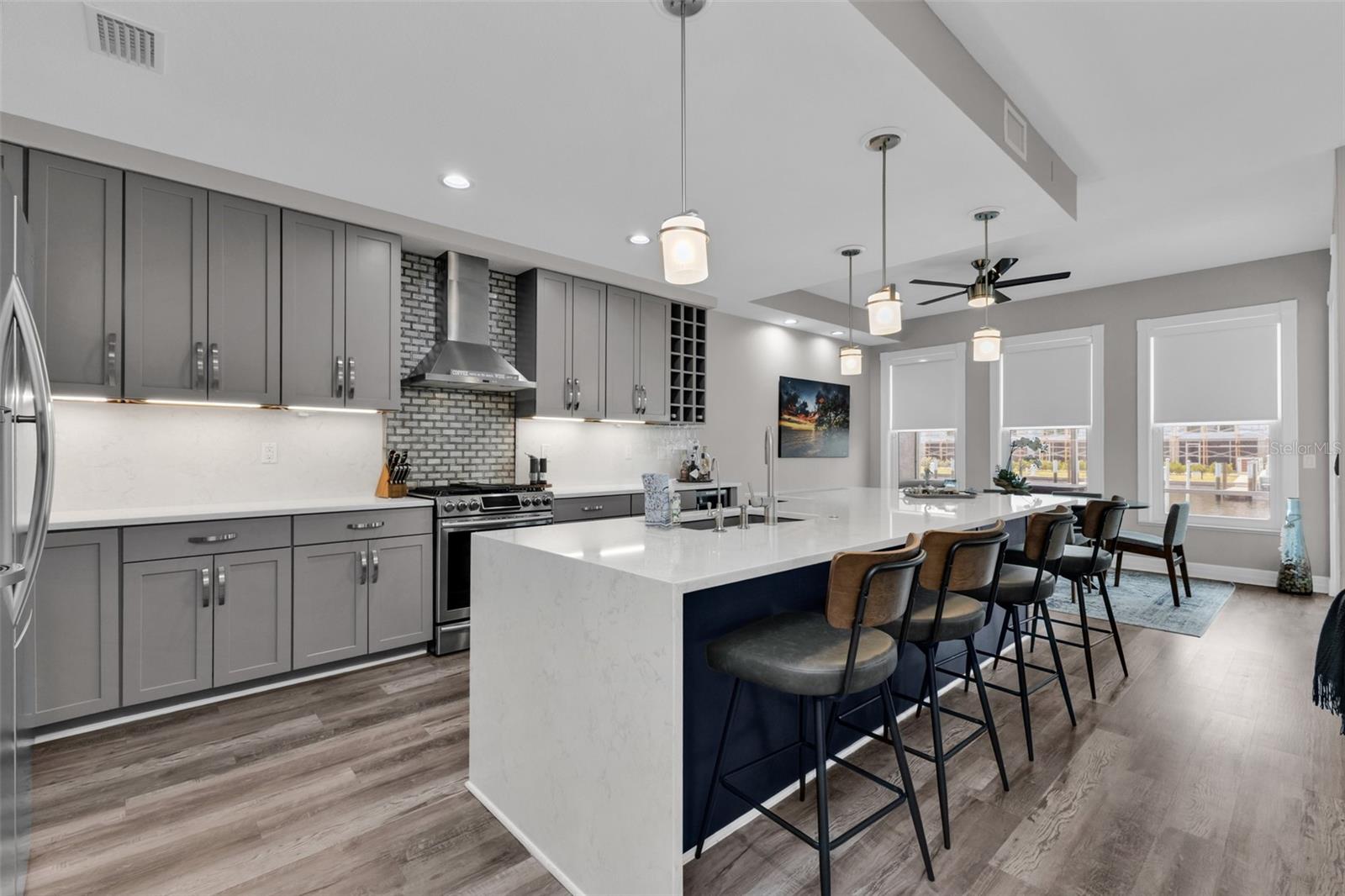 276 LEWIS CIR #112