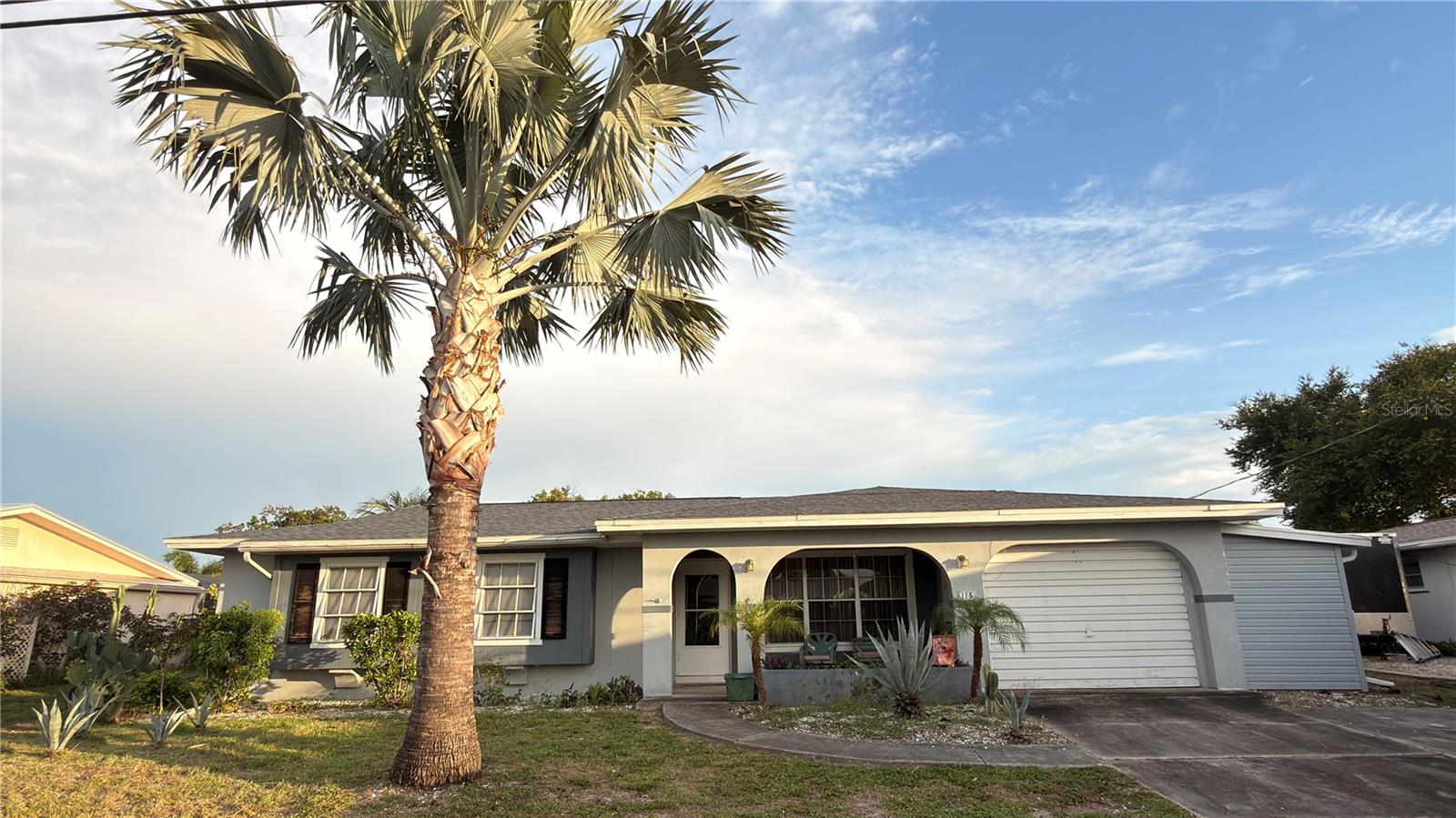 115 BEDFORD DR NE