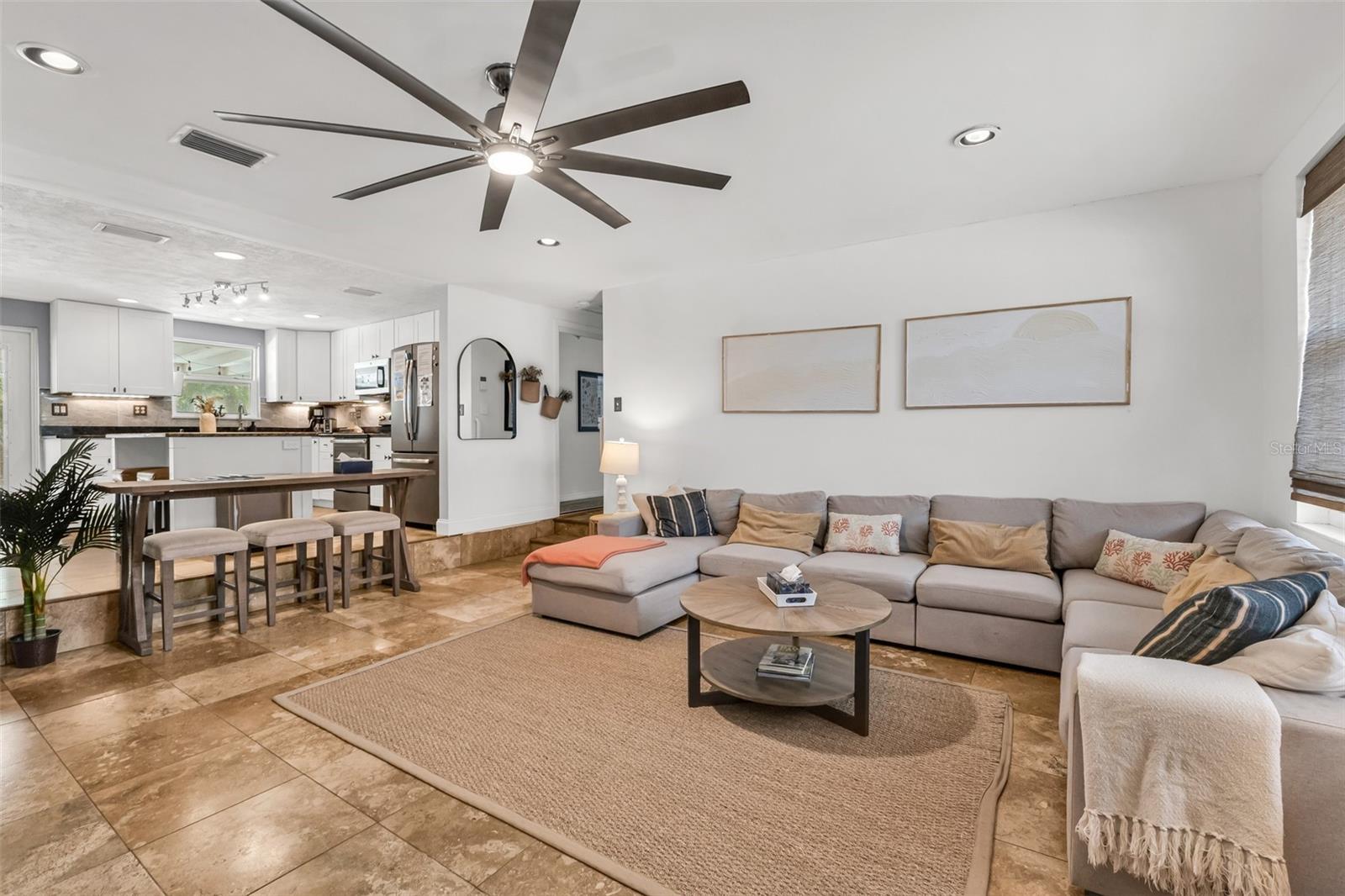 1664 LAKEVIEW PL