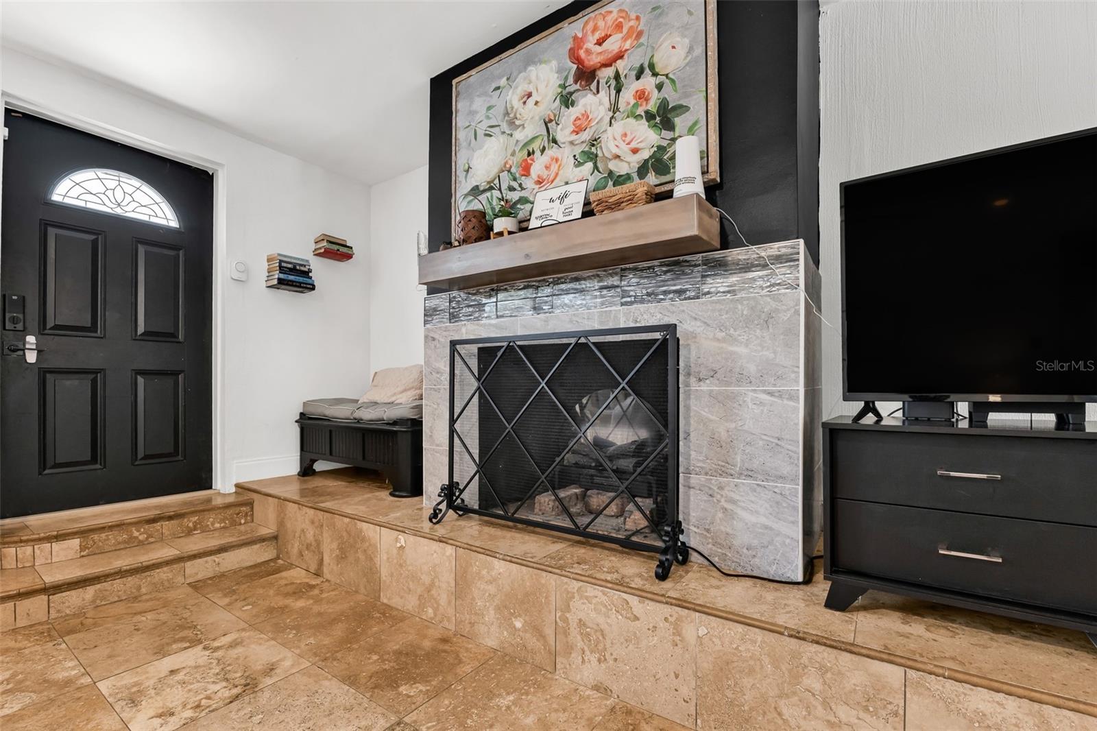 1664 LAKEVIEW PL