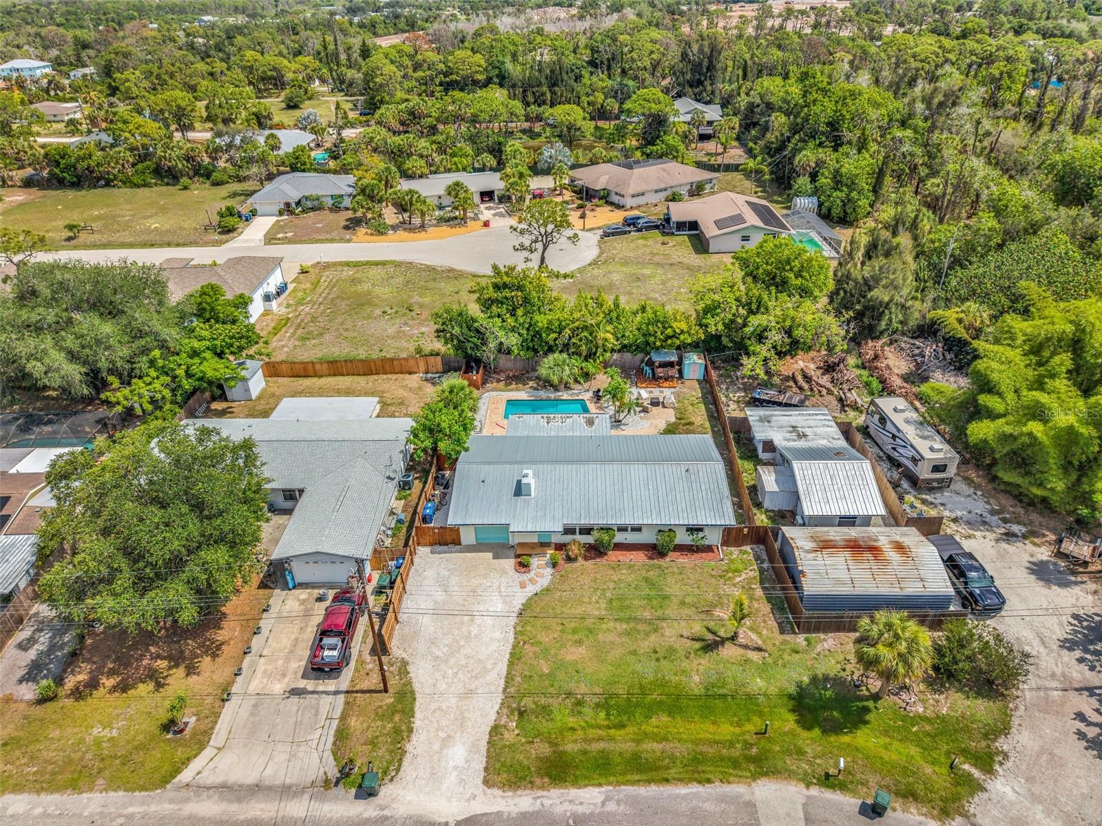 1664 LAKEVIEW PL