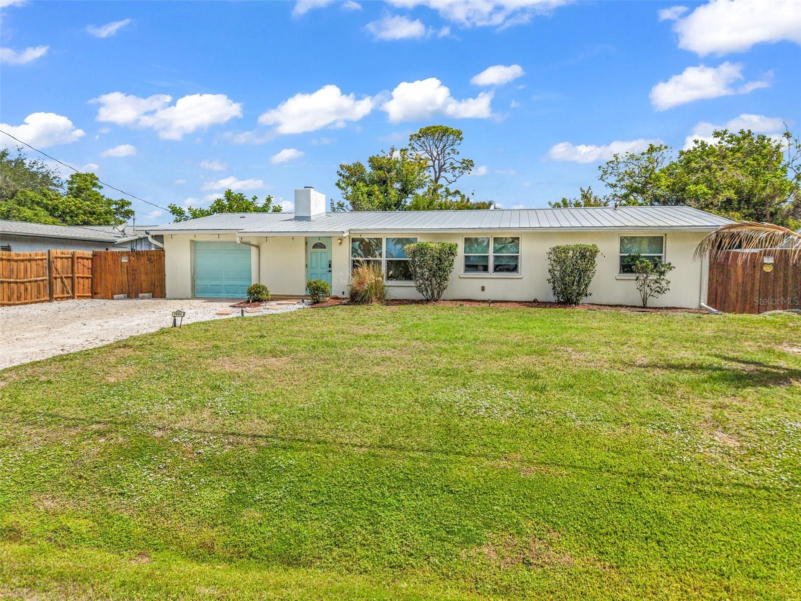 1664 LAKEVIEW PL