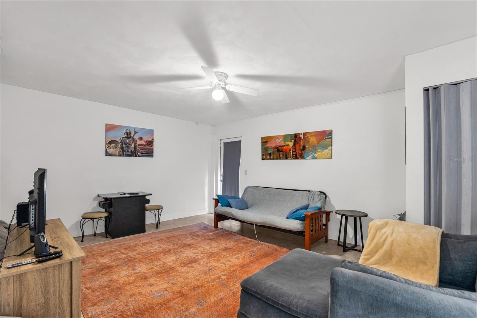 1664 LAKEVIEW PL