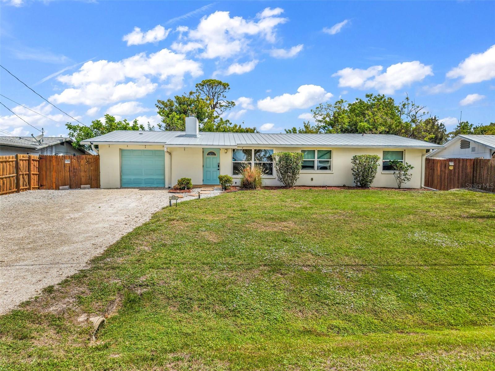 1664 LAKEVIEW PL