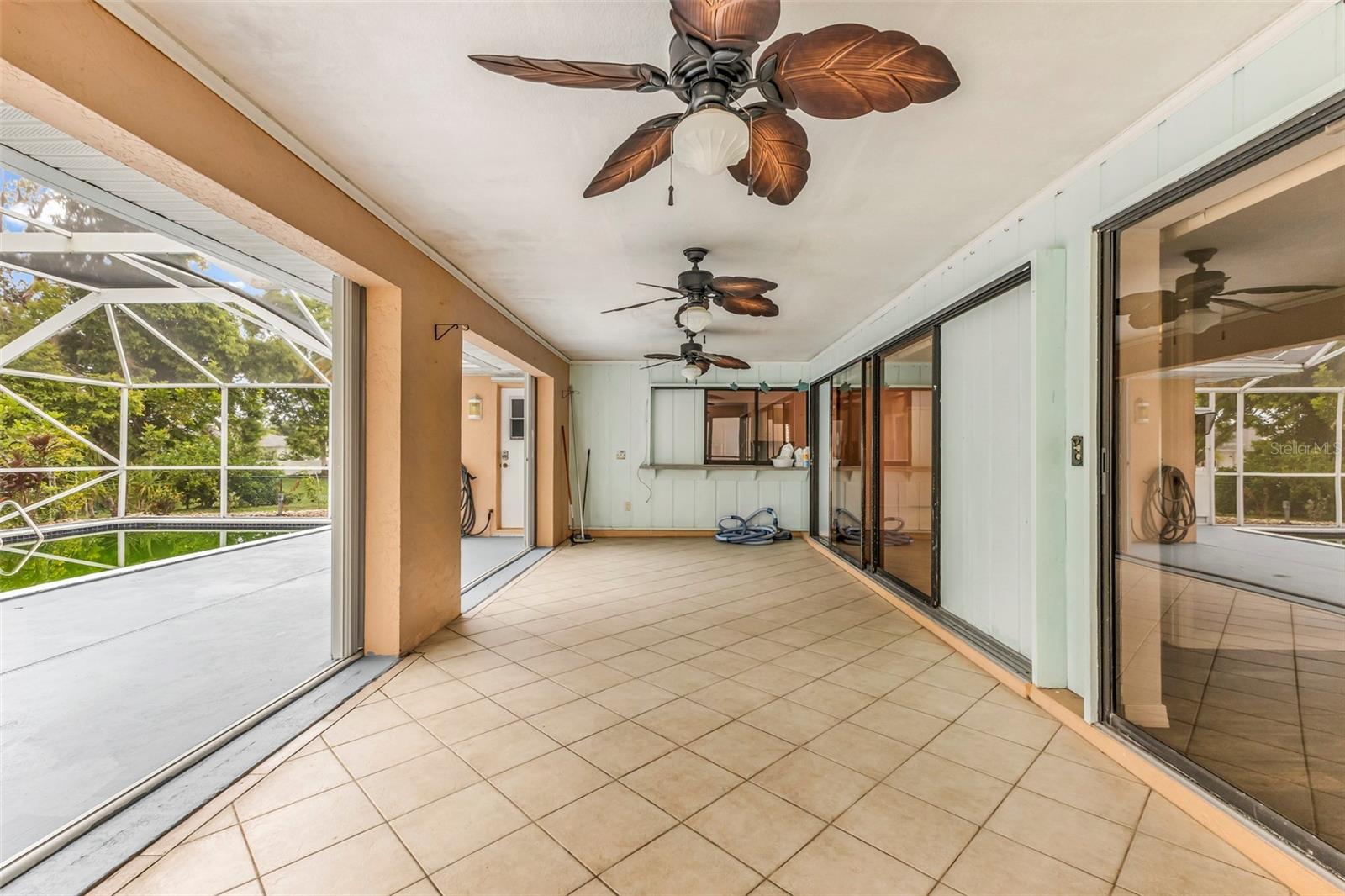 2399 RIO DE JANEIRO AVE