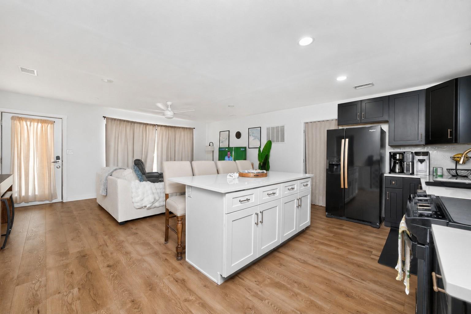 409 W ANN ST