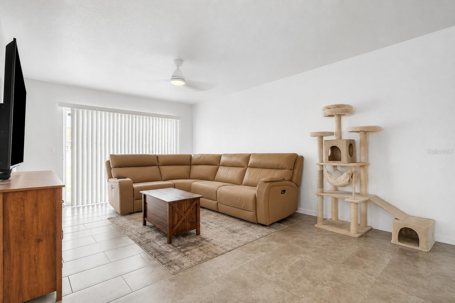 405/407 NE 24TH AVE