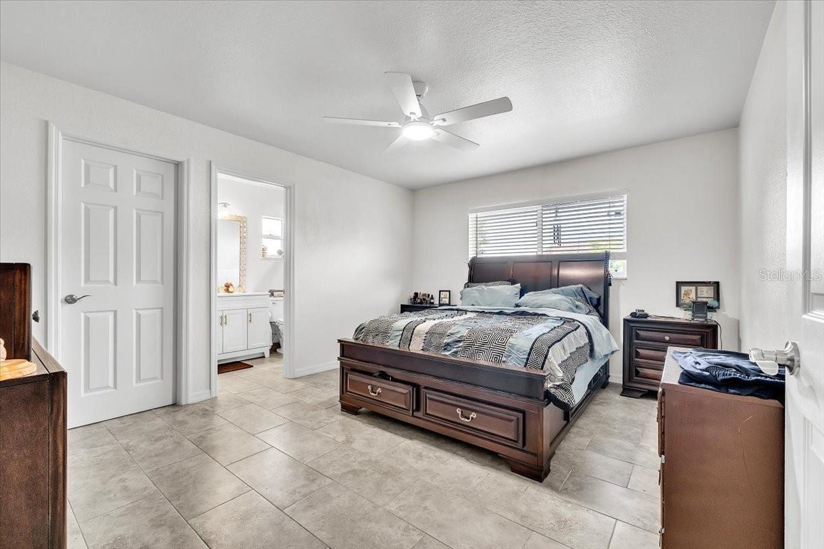 405/407 NE 24TH AVE