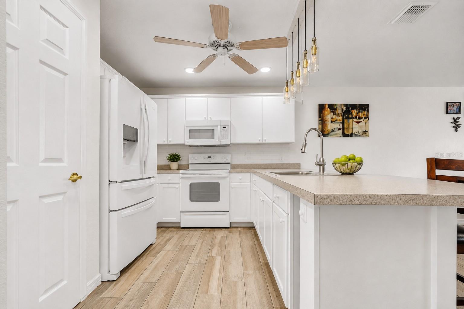 405/407 NE 24TH AVE