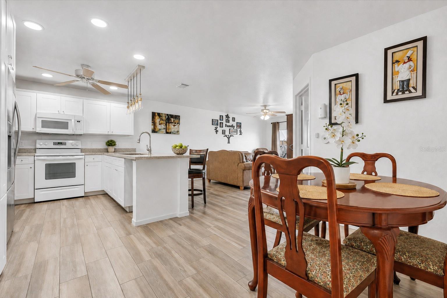 405/407 NE 24TH AVE