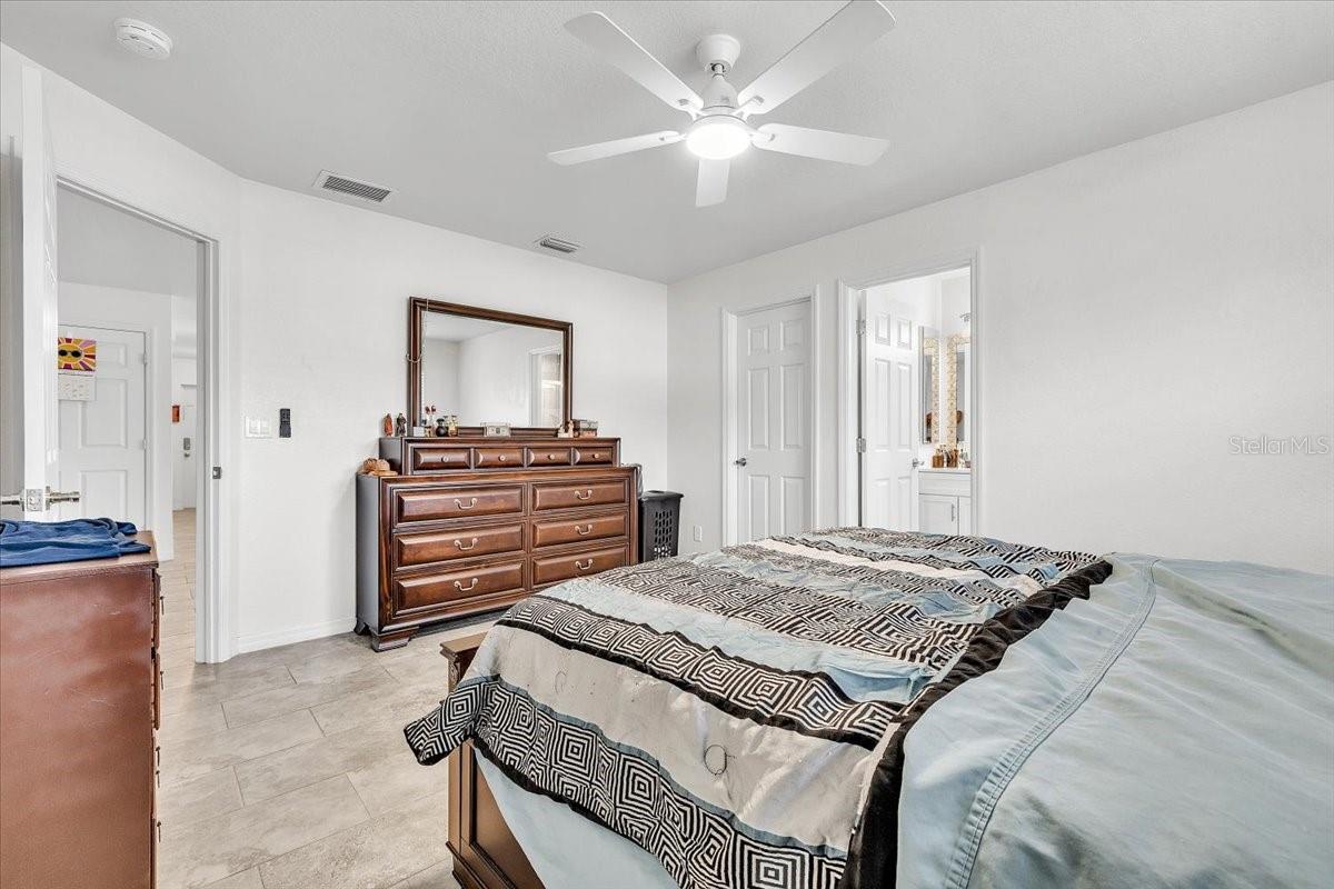 405/407 NE 24TH AVE