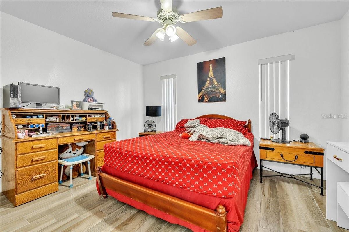 405/407 NE 24TH AVE
