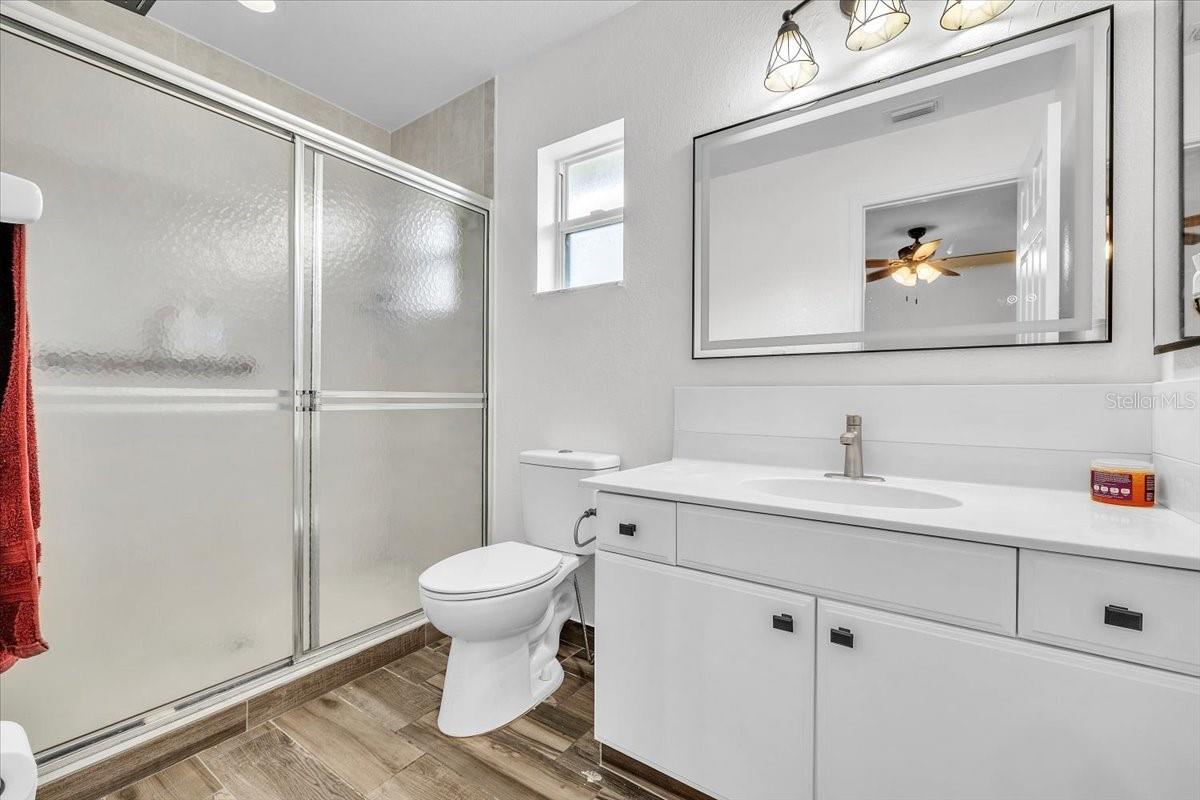 405/407 NE 24TH AVE