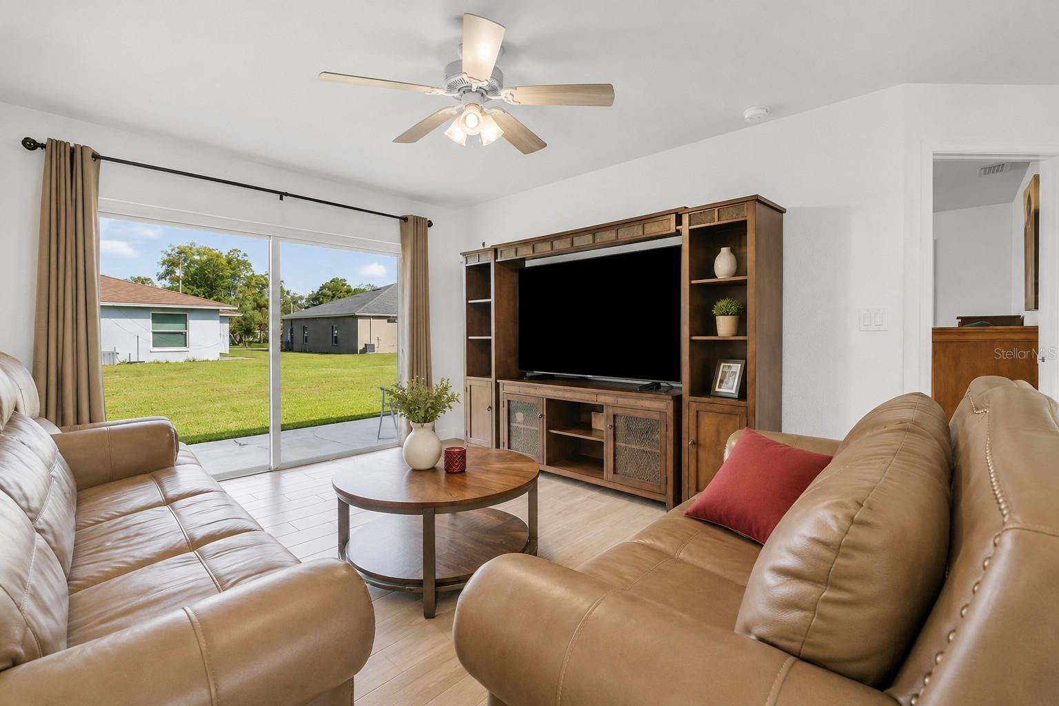 405/407 NE 24TH AVE