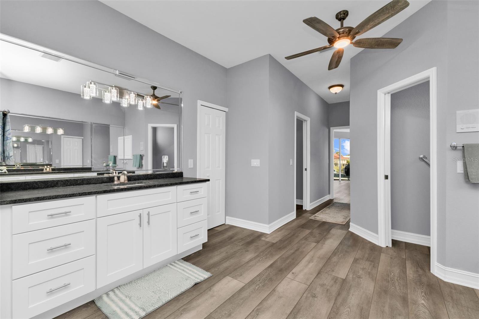 360 CAPRI ISLES CT