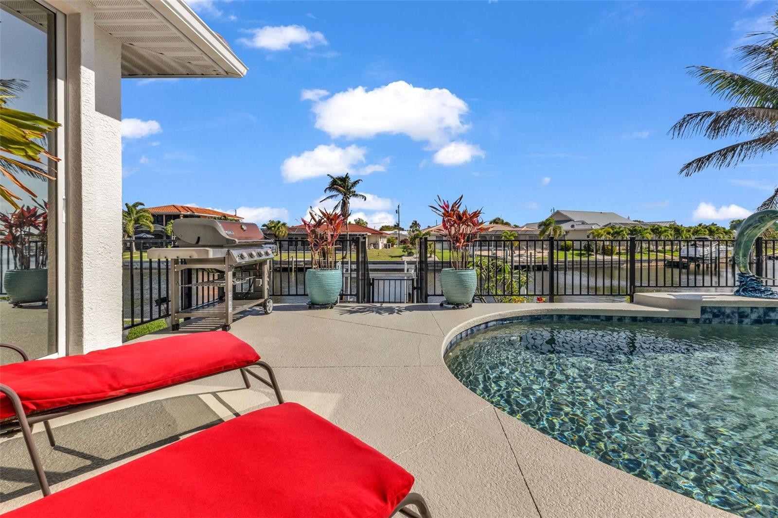 360 CAPRI ISLES CT